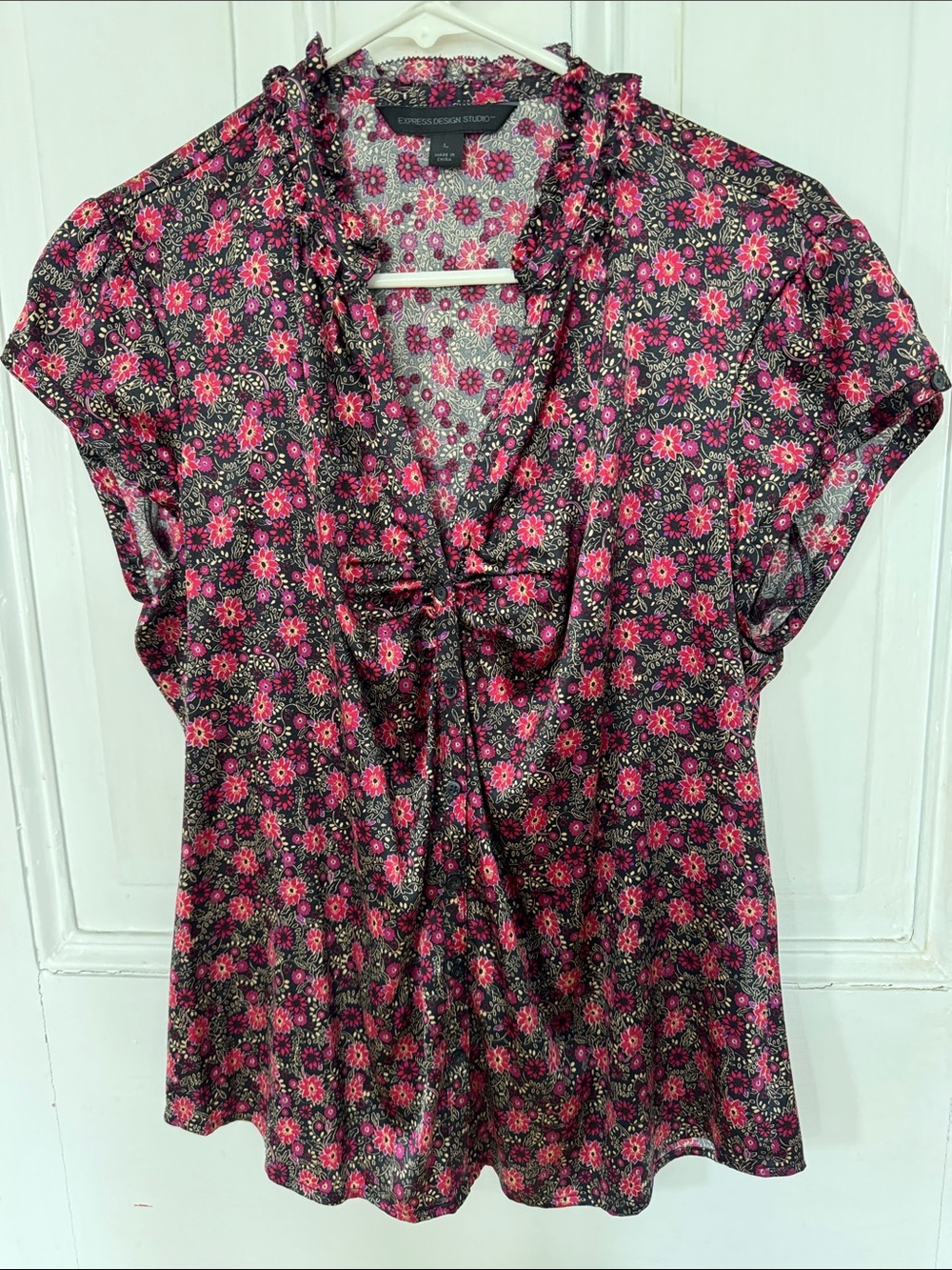 Express Black Floral Cap-Sleeve Blouse with Pink Flowers size L